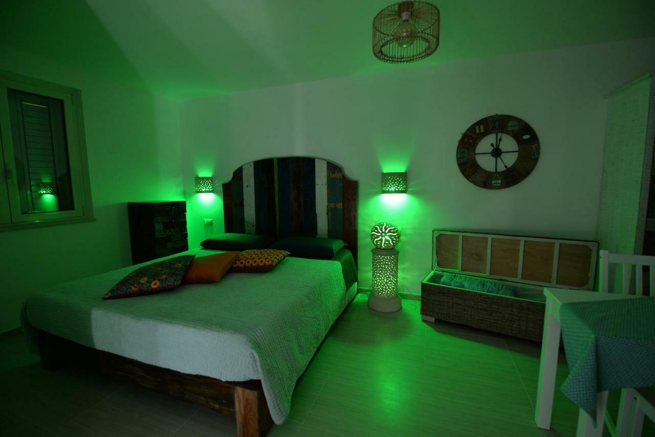 B&B A Pochi Passi Полиньяно-а-Маре Экстерьер фото