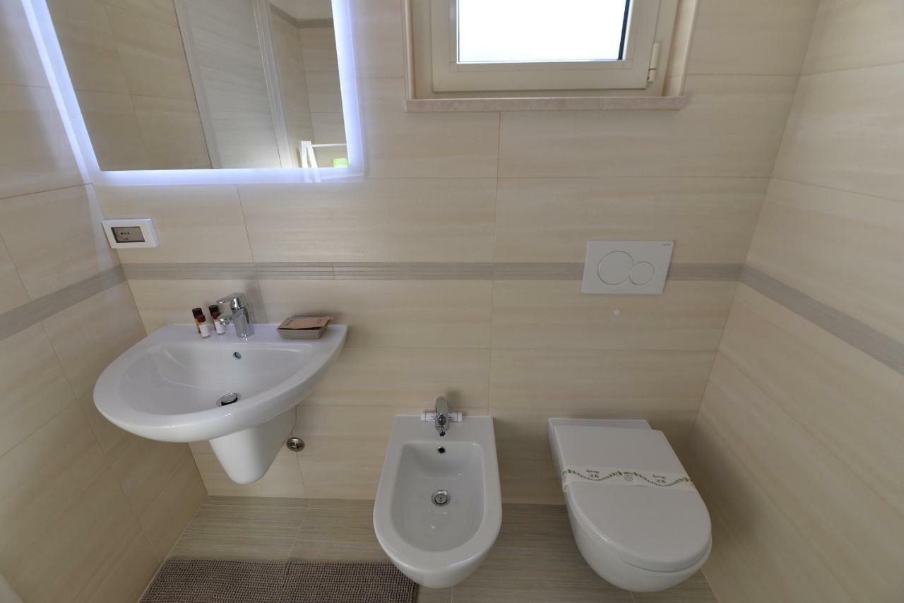 B&B A Pochi Passi Полиньяно-а-Маре Экстерьер фото