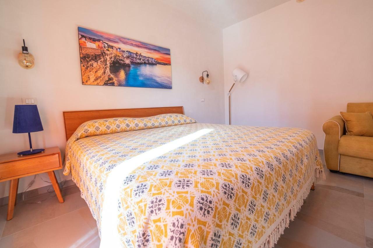 B&B A Pochi Passi Полиньяно-а-Маре Экстерьер фото